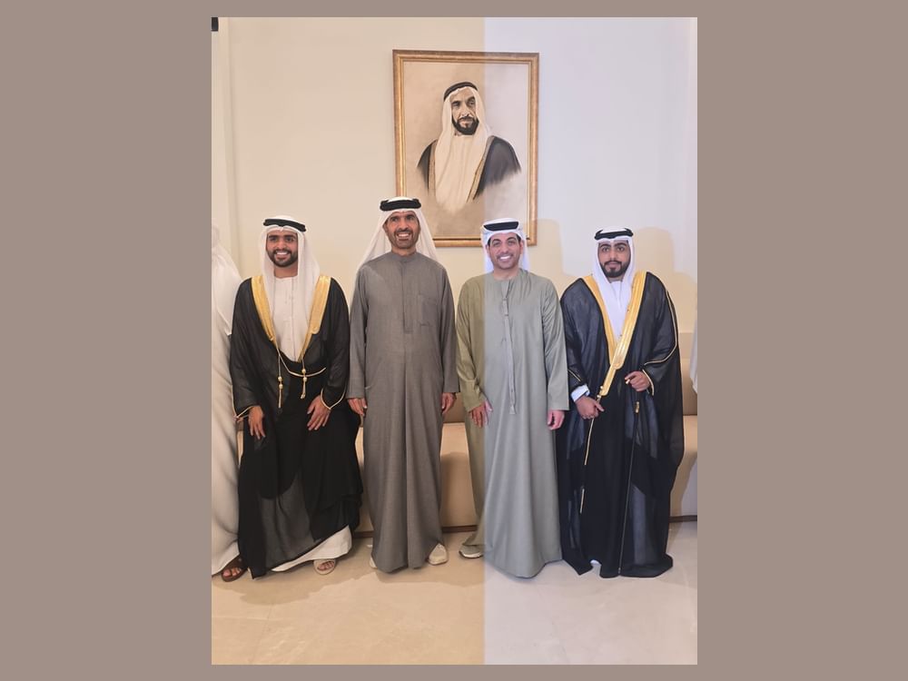 فيصل بن صقر يحضر أفراح العلي والحوسني والمهيري بأبوظبي