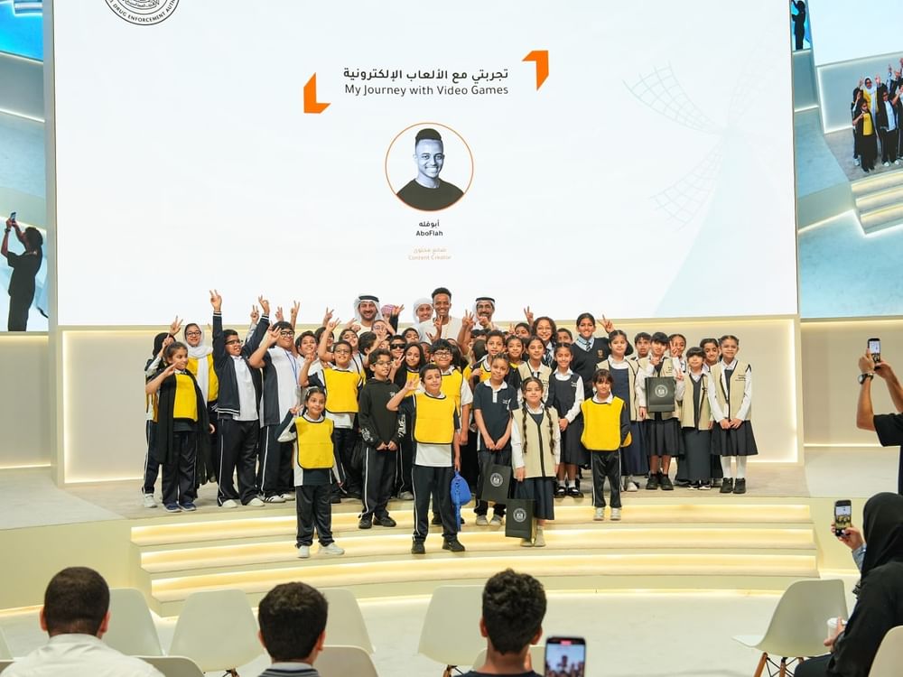 جلسة بمعرض أبوظبي للكتاب تؤكد أهمية تحقيق التوازن بين الدراسة وممارسة الألعاب الإلكترونية