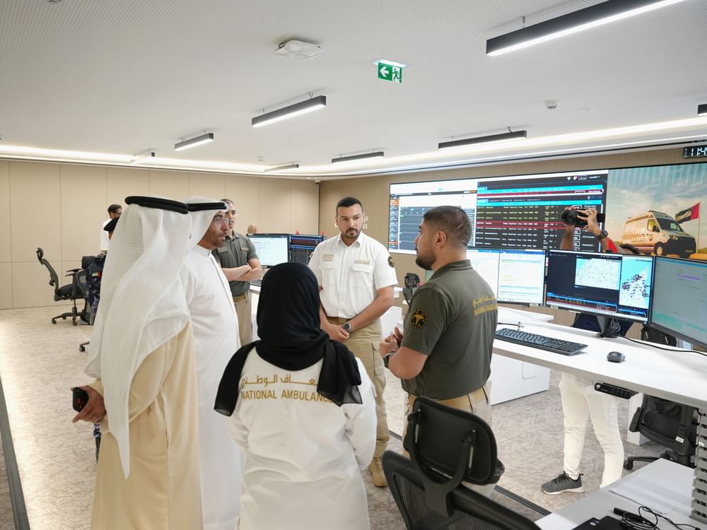 وزير الصحة يفتتح المقر الرئيسي الجديد للإسعاف الوطني في أبوظبي 