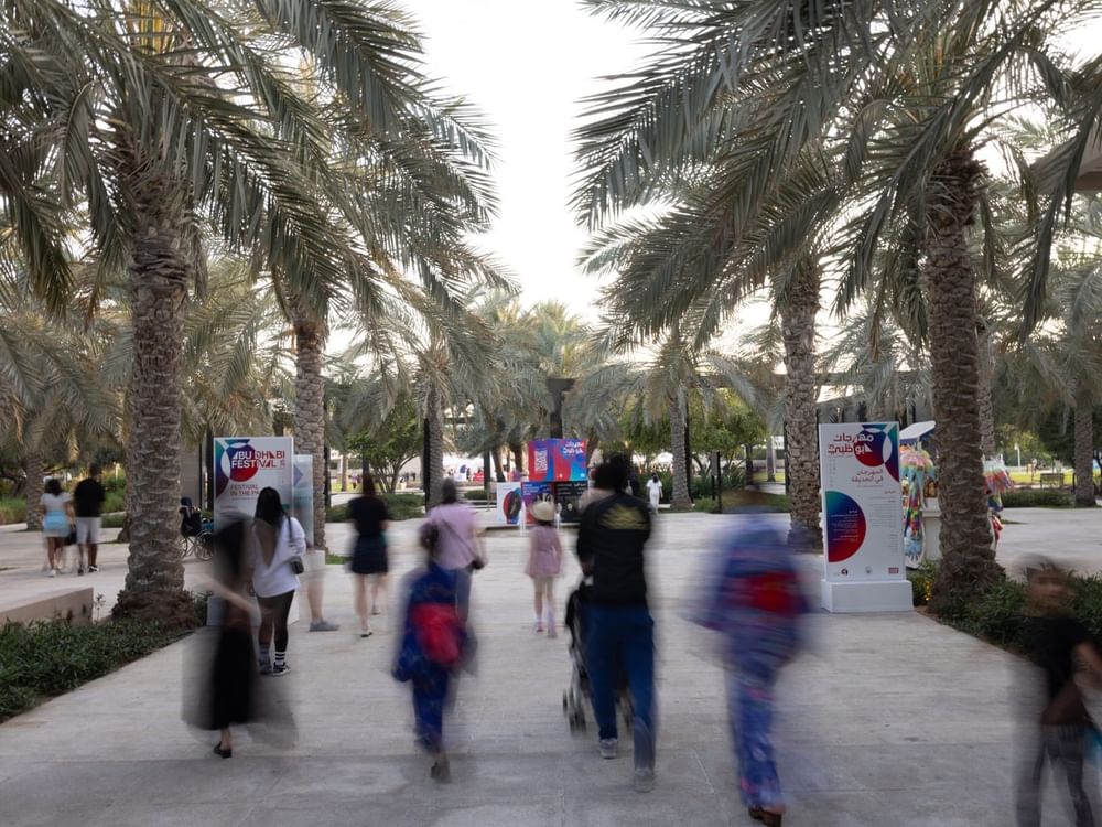 مهرجان أبوظبي يطلق أول بينالي أطفال خارجي بالطبيعة في الشرق الأوسط