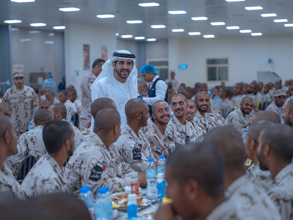 Hamdan bin Mohammed shares Iftar with national service recruits in Abu Dhabi