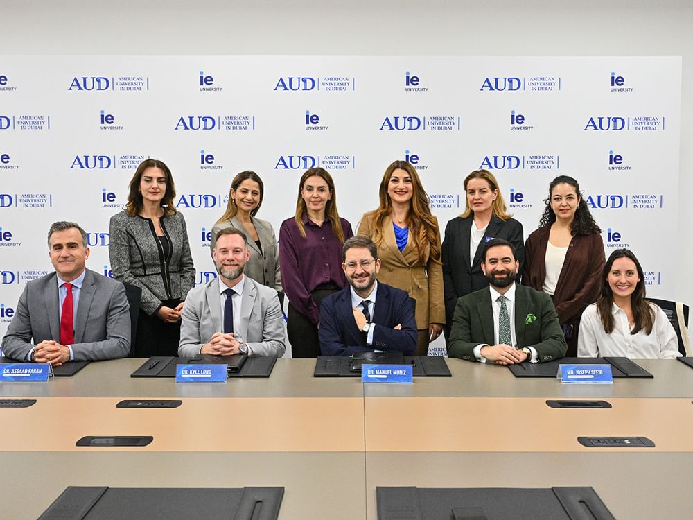 شراكة أكاديمية بين "أمريكية دبي " وجامعة " IE "الإسبانية
