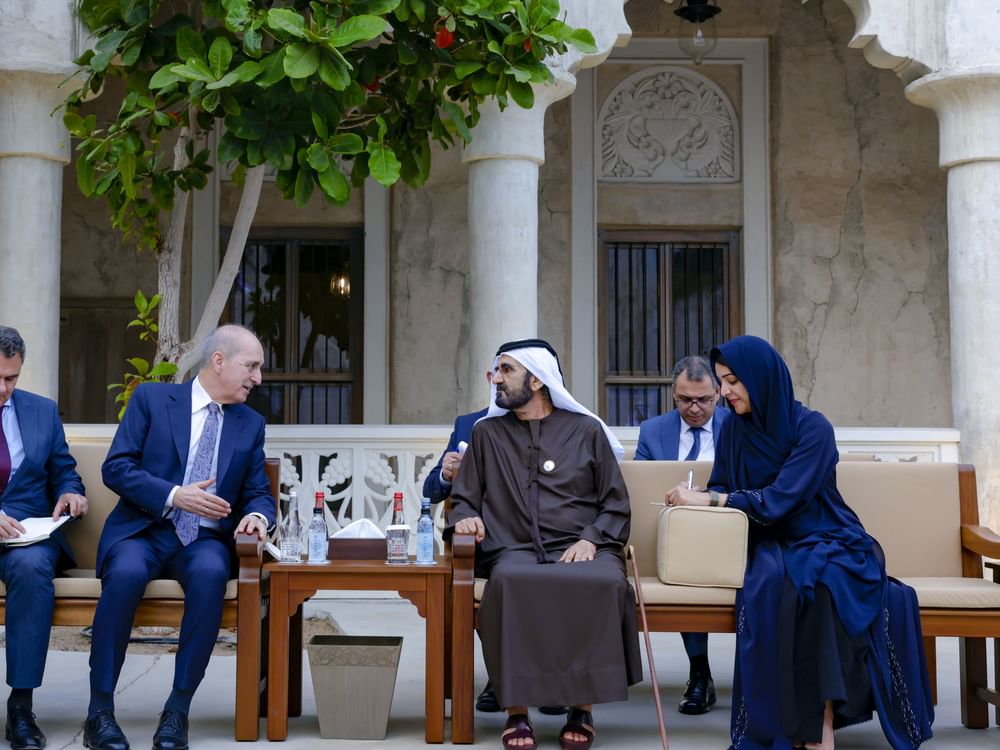 محمد بن راشد يستقبل رئيس مجلس الأمة التركي ويلتقي جمعاً من أعيان البلاد ورؤساء ومديري الدوائر والهيئات والمؤسسات