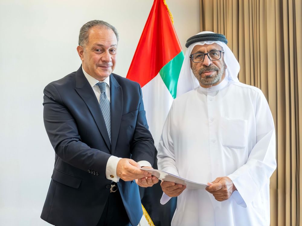 رئيس الدولة يتلقى رسالة خطية من الرئيس المصري تسلمها خليفة شاهين المرر