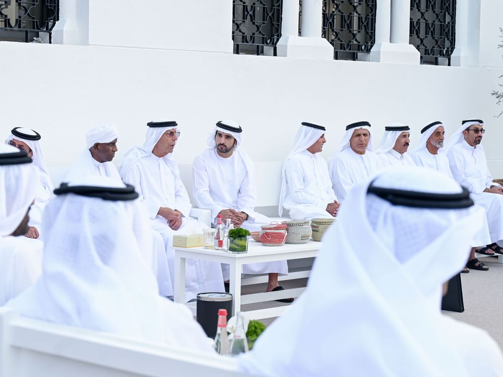 Hamdan bin Mohammed interacts with dignitaries and senior officials at Zabeel majlis