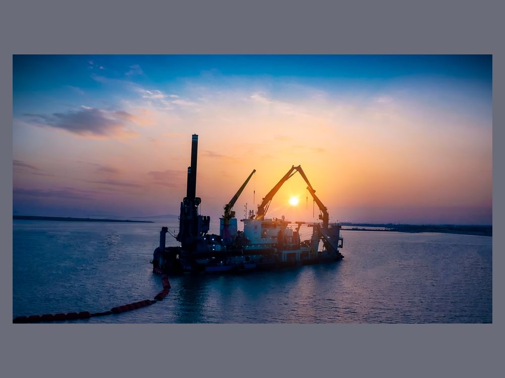 784 مليون درهم أرباح