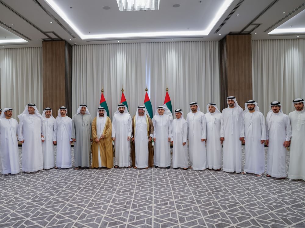 أحمد بن محمد يحضر أفراح السويدي والجناحي
