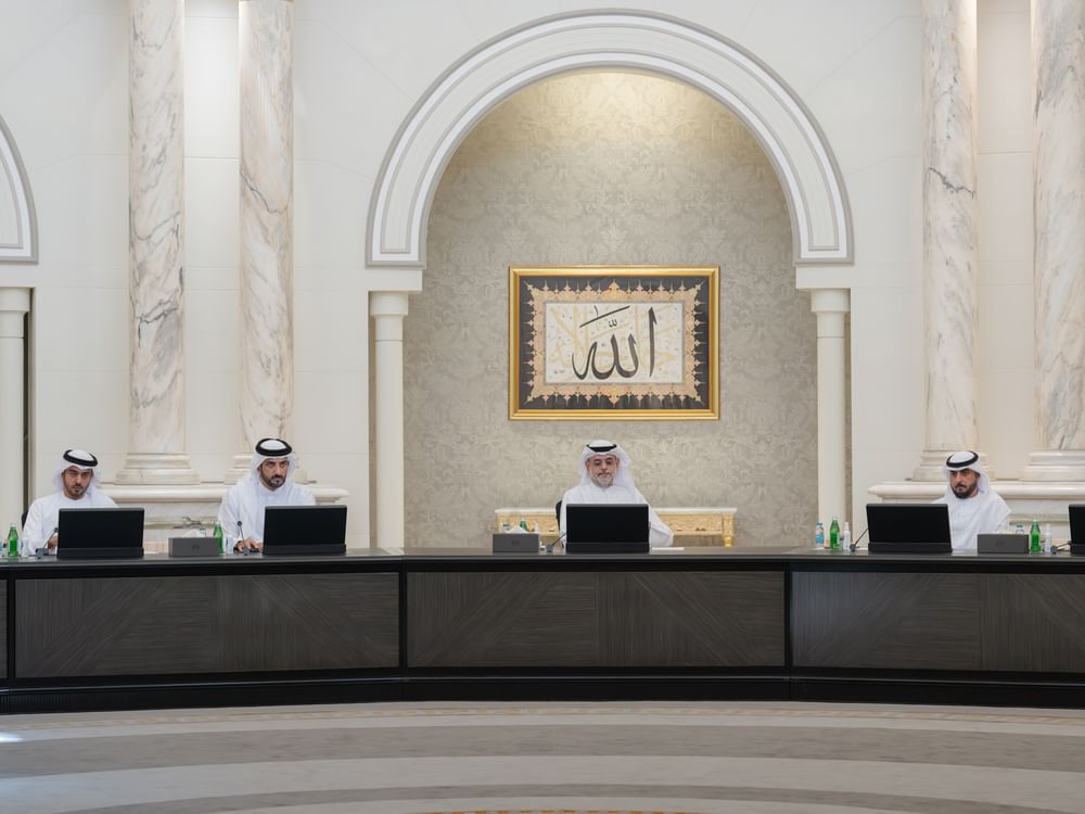 ولي عهد الشارقة يترأس اجتماع المجلس التنفيذي