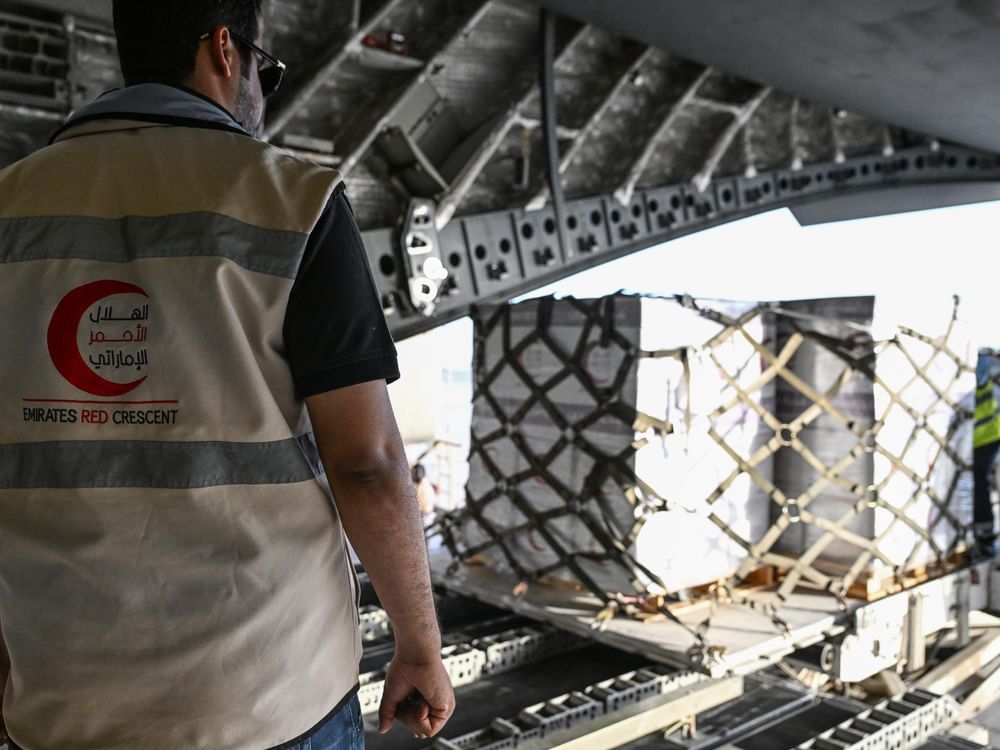 بتوجيهات رئيس الدولة.. الإمارات تواصل جسرها الجوي إلى أفغانستان وترسل طائرة محملة بـ40 طنا من المساعدات الإنسانية.. وتستعد لإرسال سفينة مساعدات عاجلة