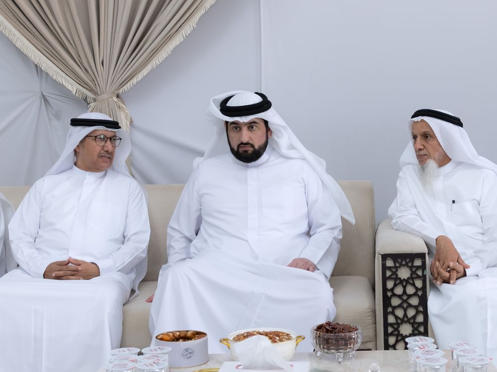 أحمد بن محمد يقدم واجب العزاء في وفاة محمد مبارك خلفان بن خرباش