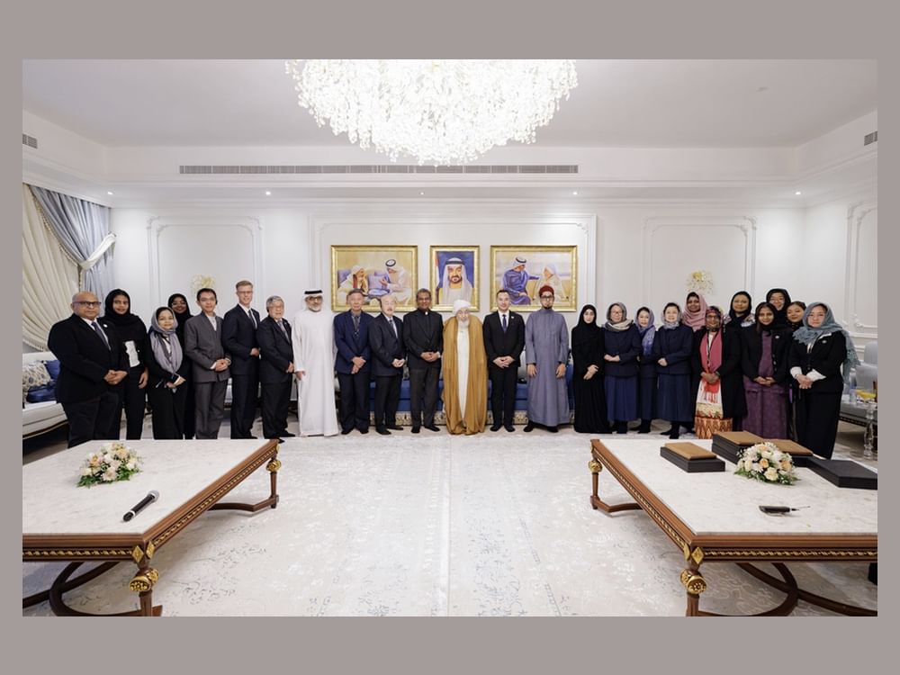 Abdullah bin Bayyah receives multi-faith Asian delegation, stresses cooperation as foundation of human progress
