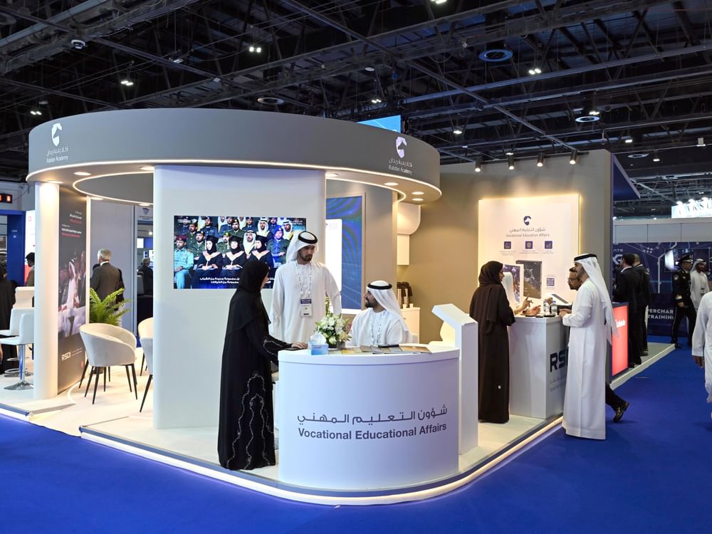 أكاديمية ربدان ومعهد الابتكار التكنولوجي يعرضان تقنيات متقدمة في القمة الشرطية 