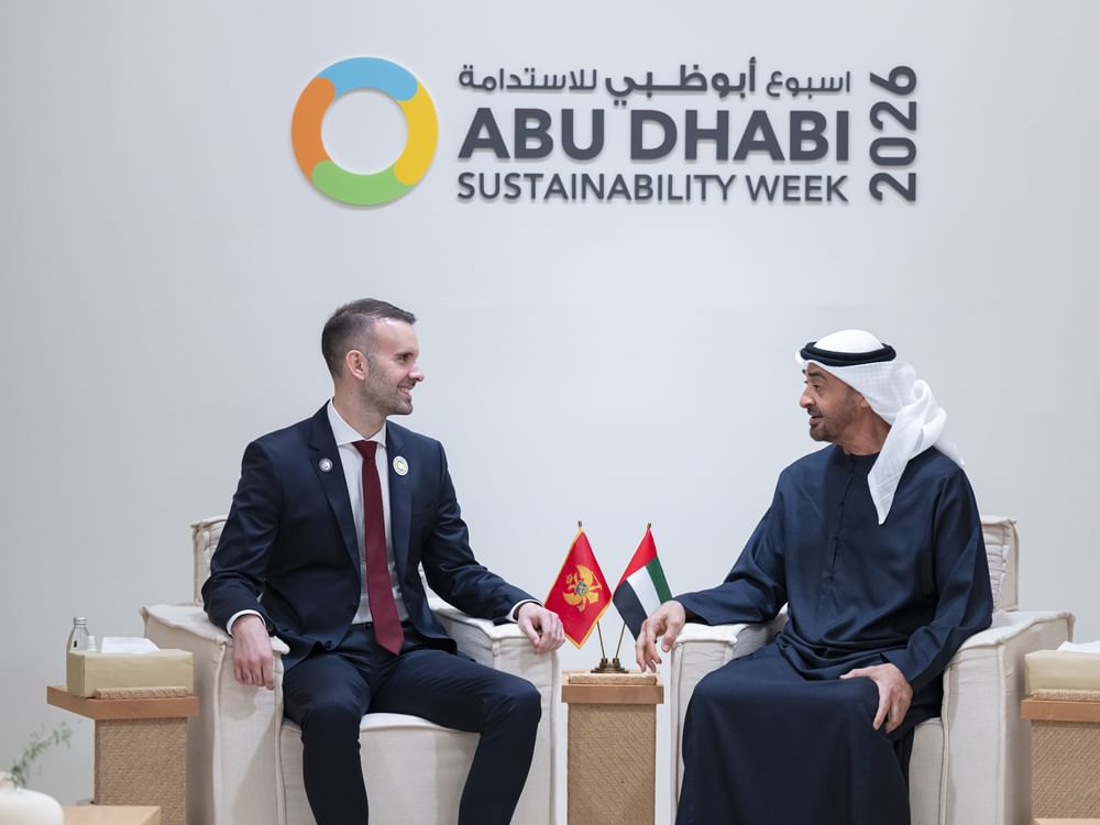 Presidente de Emiratos Árabes Unidos se reúne con el primer ministro de Montenegro durante la Semana de la Sostenibilidad de Abu Dhabi