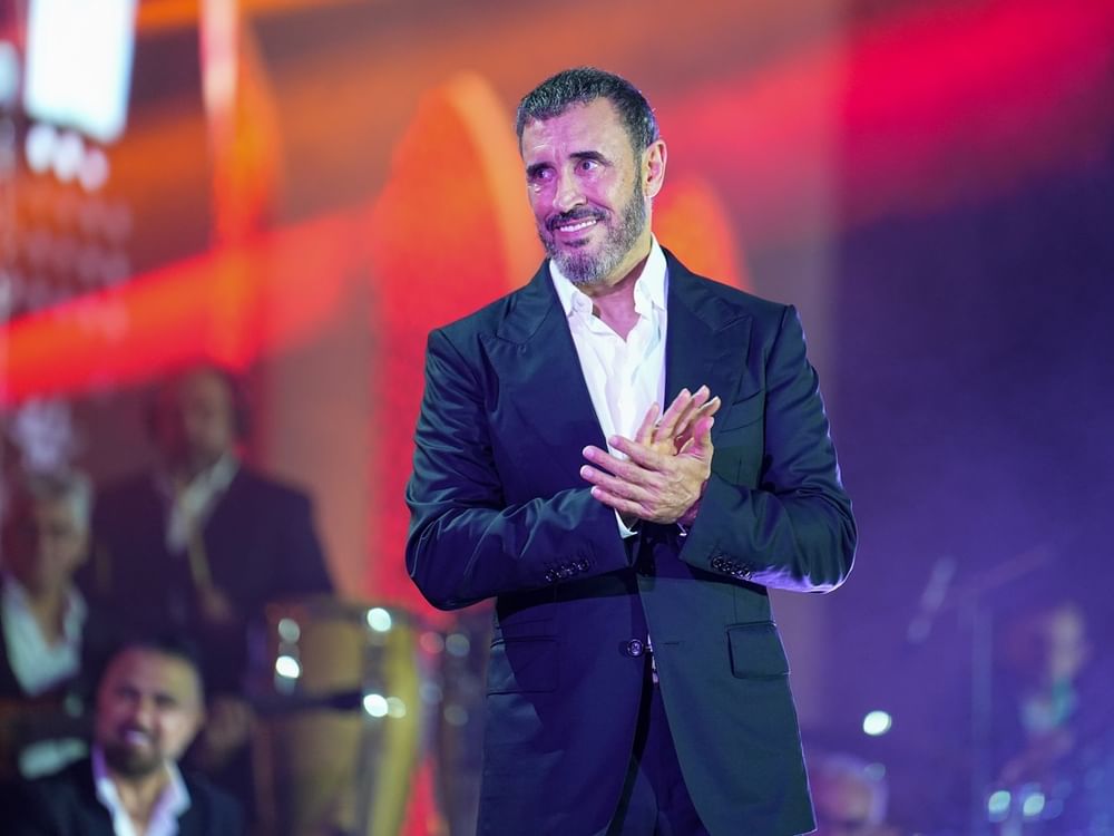 Cantores árabes se apresentam no 'Al Wathba Nights' do Festival Xeique Zayed