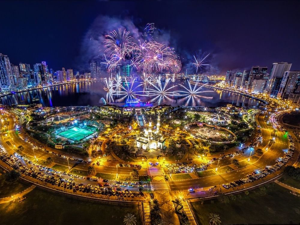 沙迦迎新年：烟花秀与庆典活动点亮2025