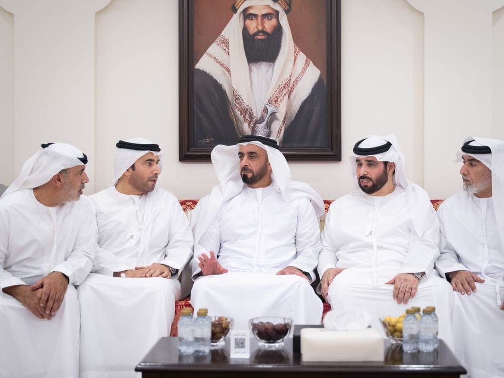 سيف بن زايد يعزي في وفاة أرملة المرحوم ناصر بن أحمد الريسي