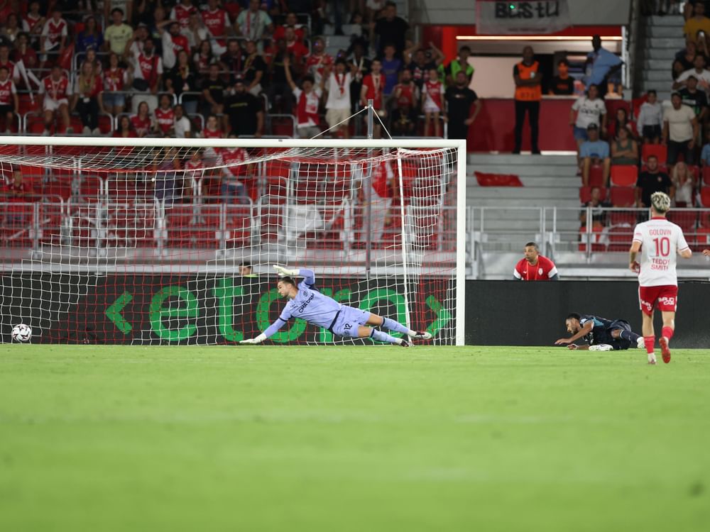 موناكو يهزم مرسيليا و يتصدر الدوري الفرنسي