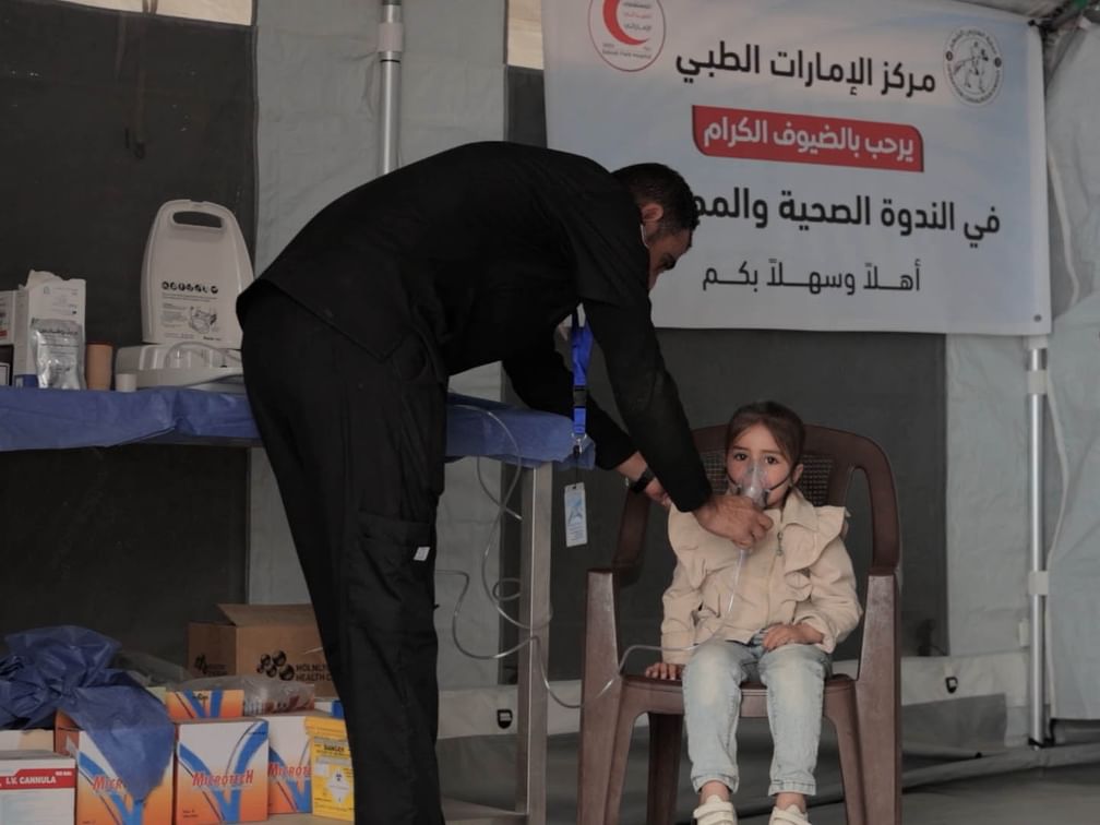 ضمن "الفارس الشهم 3" / مركز الإمارات الطبي يواصل تقديم خدماته الصحية في مواصي خانيونس