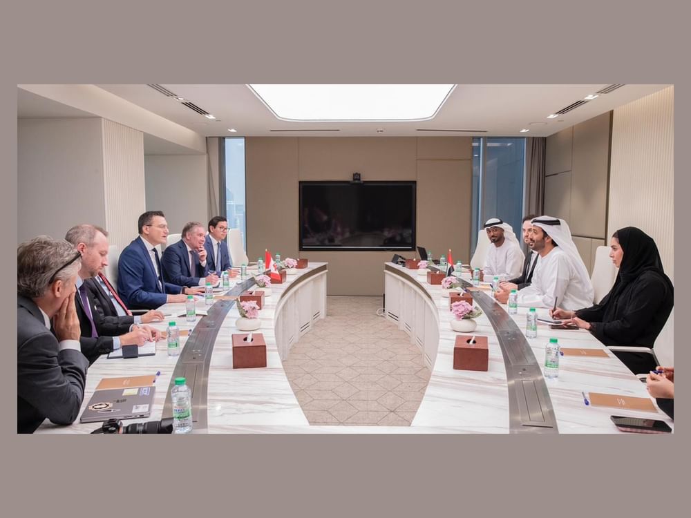الإمارات وكندا تبحثان فرص تنمية الشراكات الاقتصادية في مجالات الذكاء الاصطناعي والتكنولوجيا المتقدمة