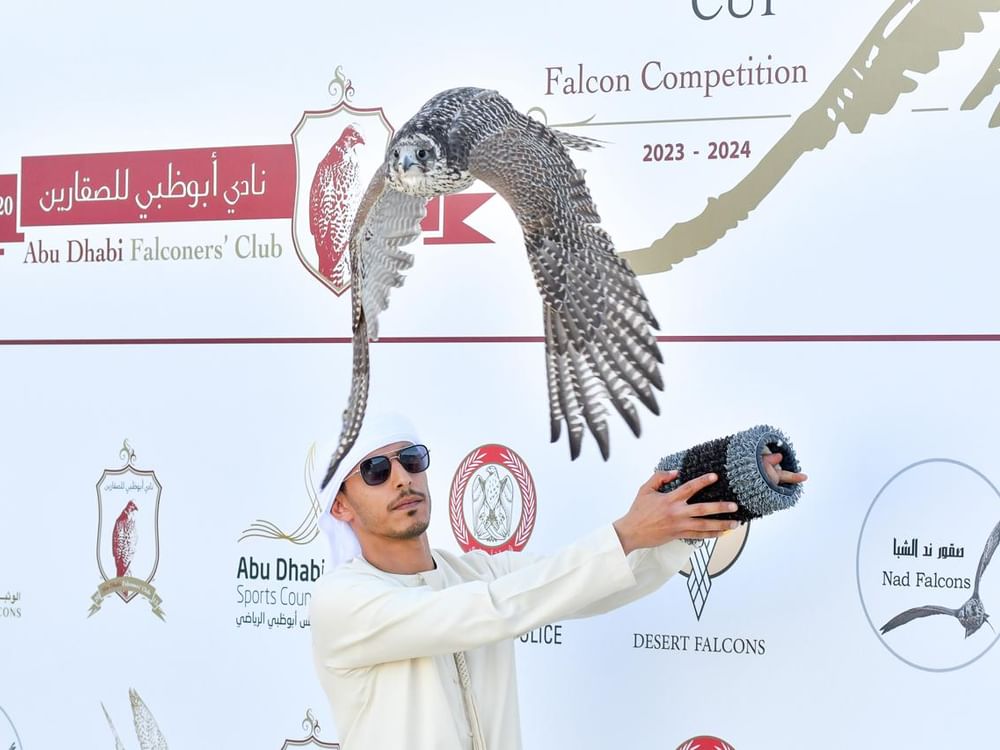 ."7" يحلق بـ"التلواح الذهبي" للجرناس في كأس رئيس الدولة للصيد بالصقور