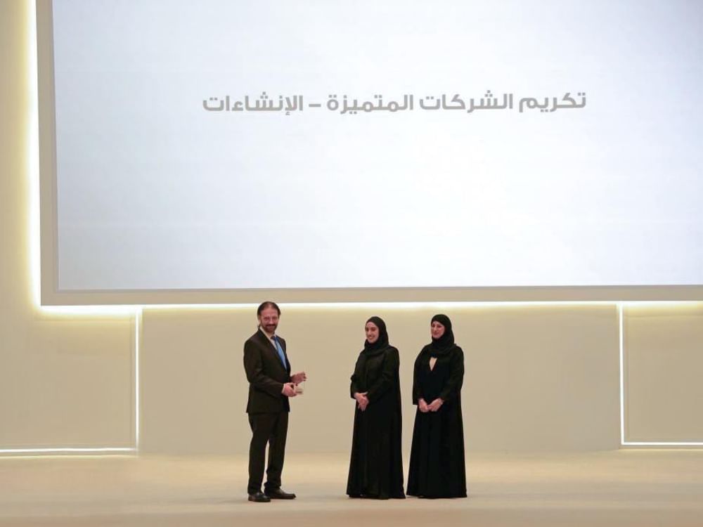 دائرة الأشغال بالشارقة تستكمل مشروع مدرسة المهذب خلال 60 يوماً 