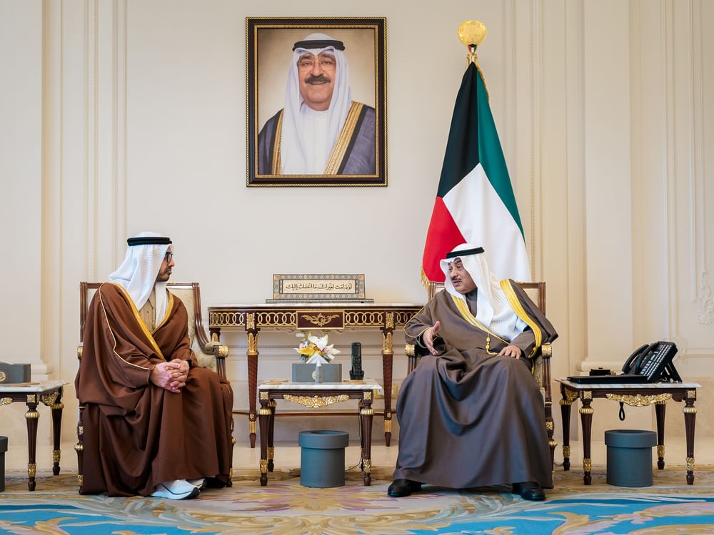 El príncipe heredero de Kuwait recibe a Abdullah bin Zayed