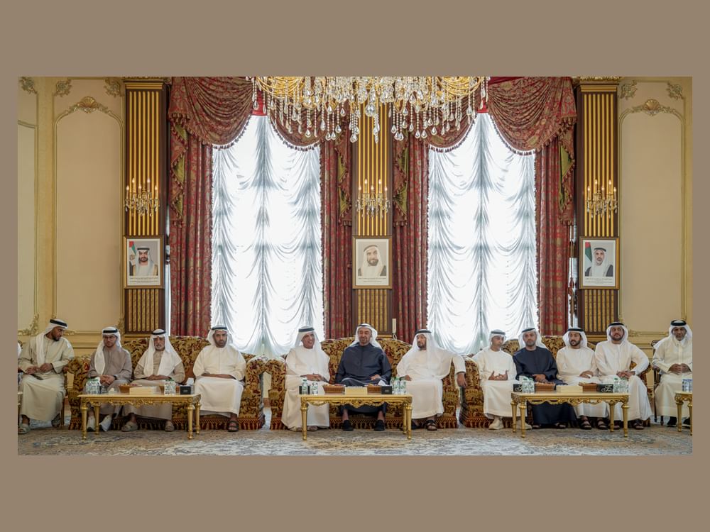 رئيس الدولة وحاكم رأس الخيمة يعزيان في وفاة حرم محمد بن بطي آل حامد