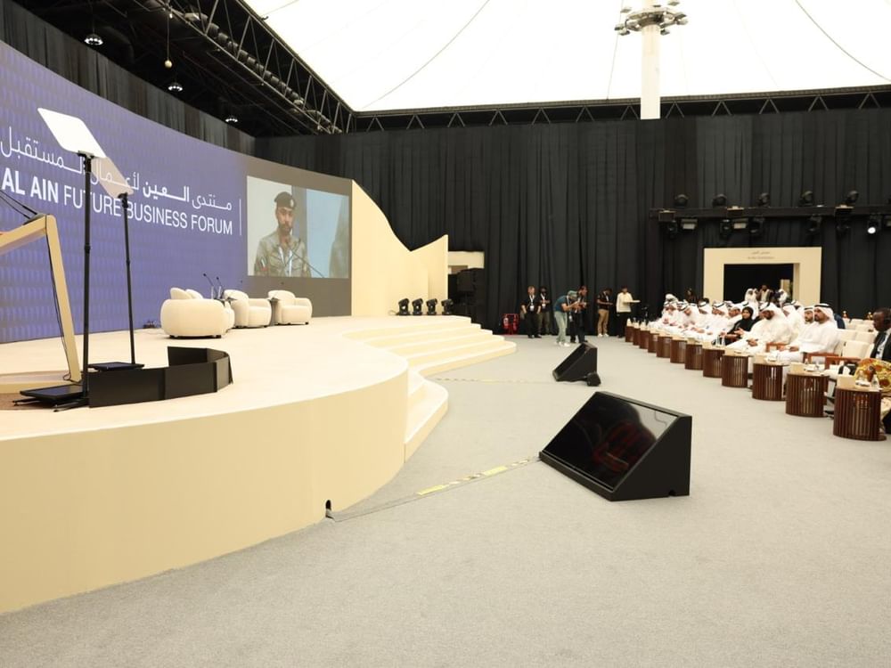 شرطة أبوظبي تستعرض مبادراتها لتعزيز الأمن وجودة الحياة في "منتدى العين لأعمال المستقبل"