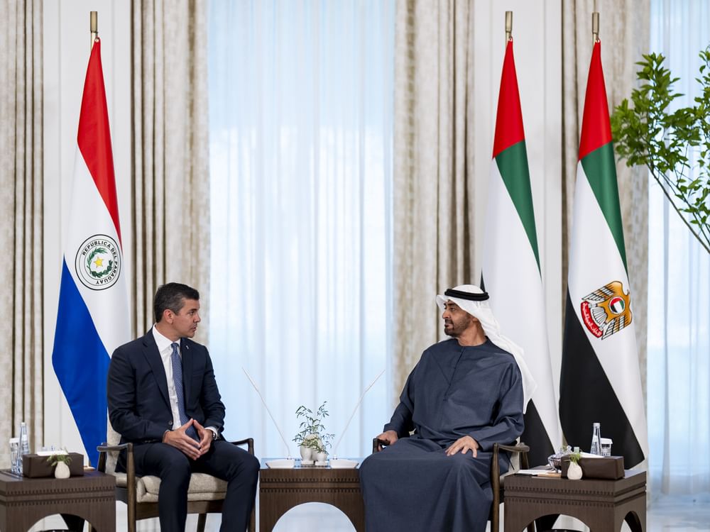رئيس الدولة ورئيس الباراغواي يبحثان تعزيز علاقات التعاون بين البلدين