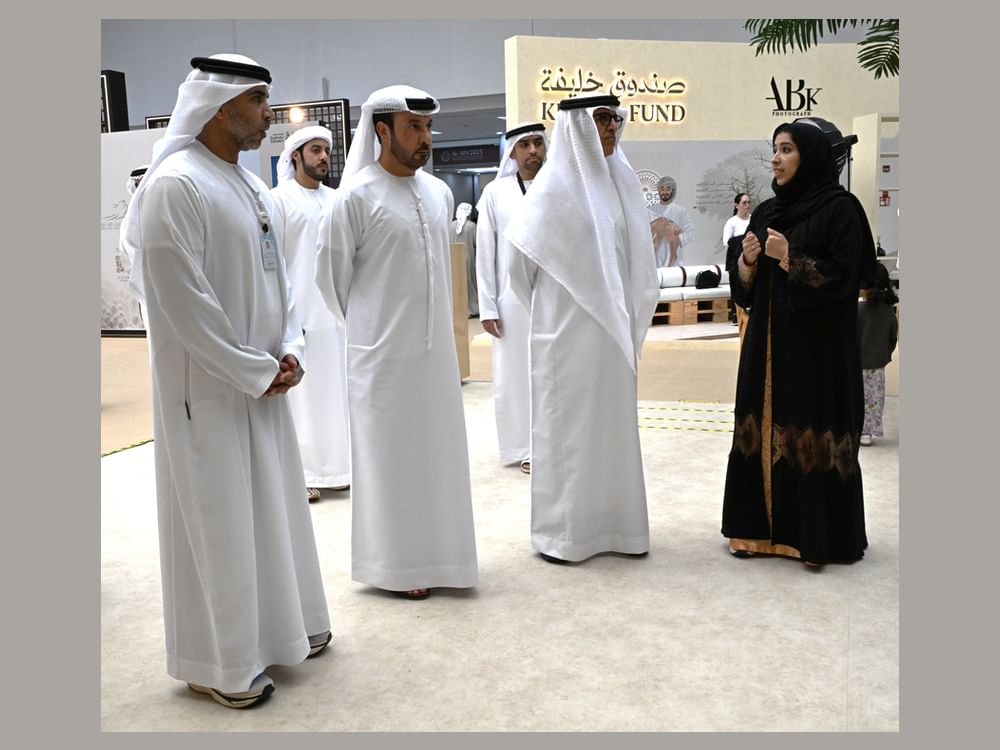 قائد عام شرطة أبوظبي يزور المعرض الدولي للصيد والفروسية - العين