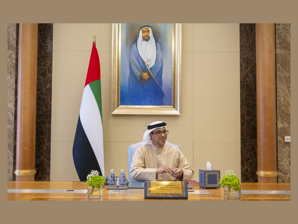 منصور بن زايد يترأس اجتماع اللجنة العليا بشأن قطاع الماء والكهرباء في إمارة أبوظبي