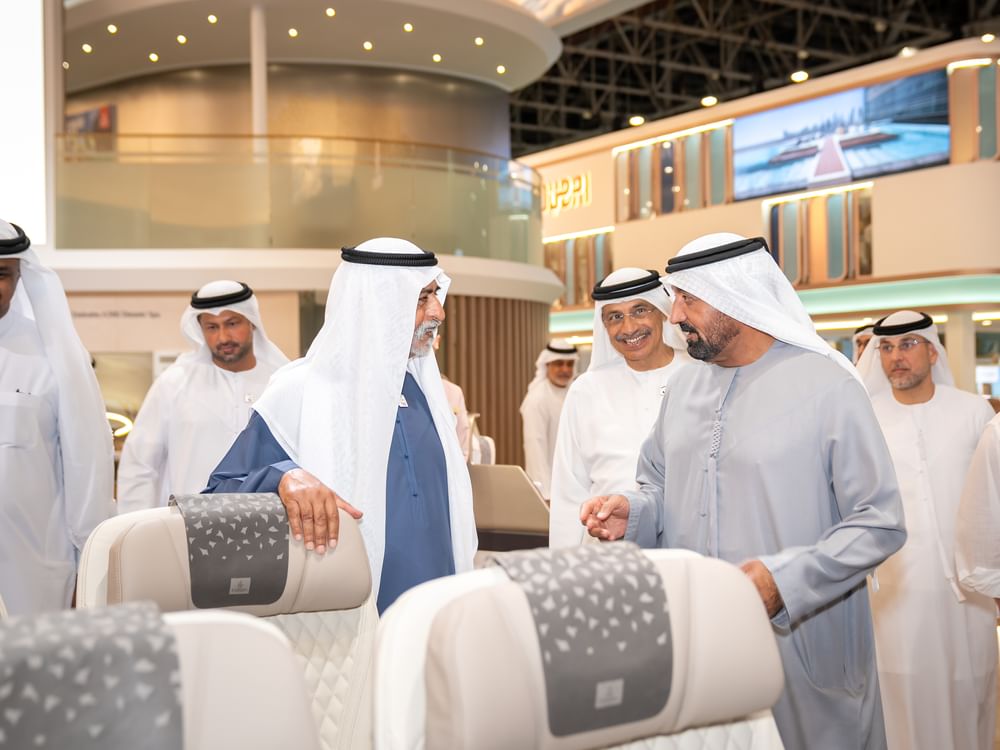 نهيان بن مبارك يزور معرض سوق السفر العربي 2025