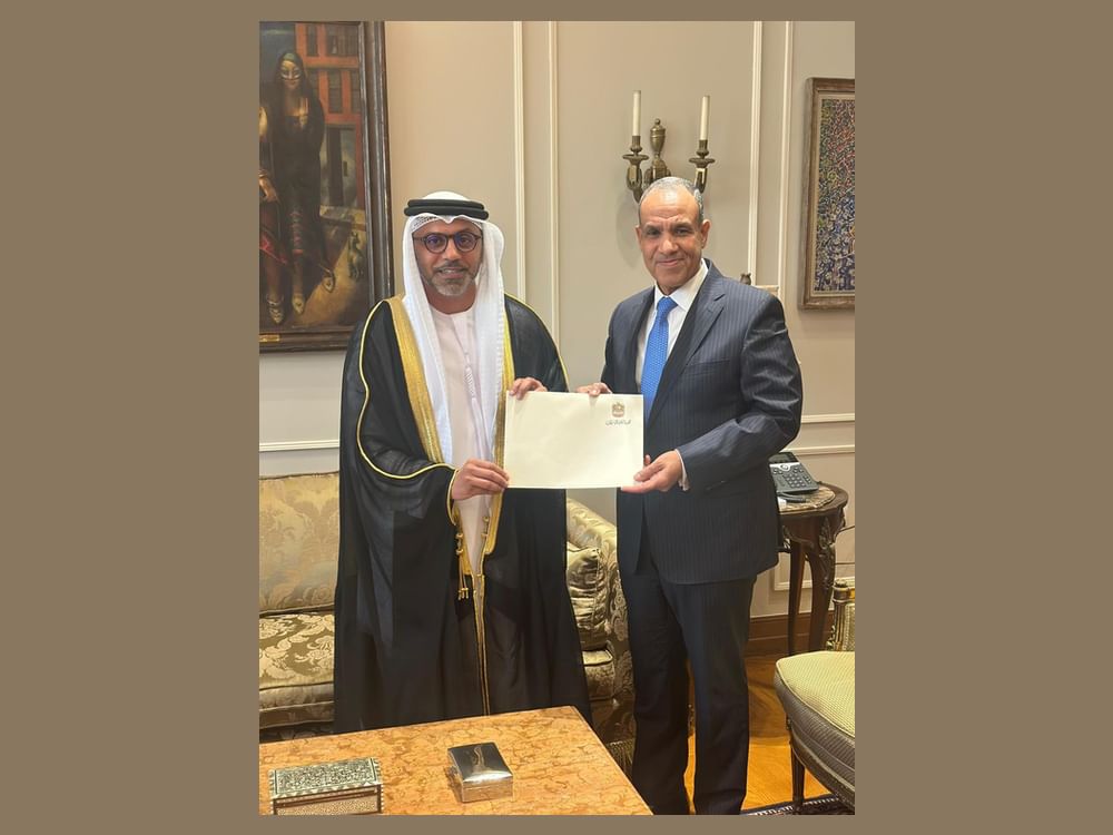 سفير الإمارات يقدم نسخة من أوراق اعتماده إلى وزير خارجية جمهورية مصر العربية