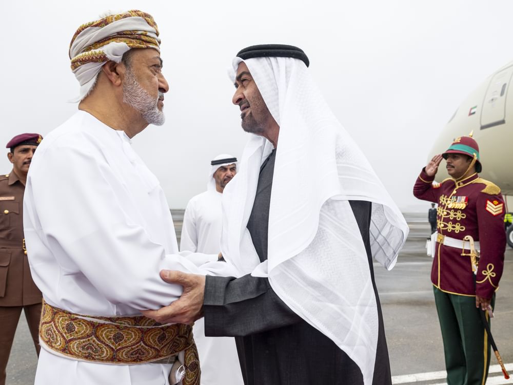 UAE President arrives in Salalah on fraternal visit, received by Sultan of Oman