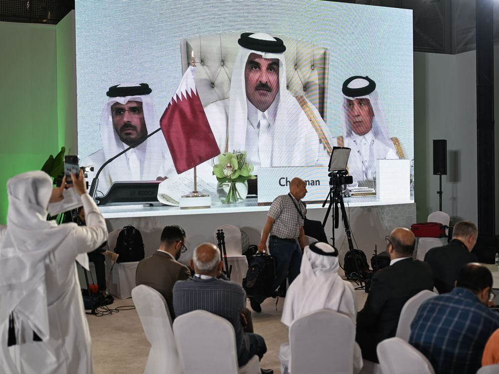 أمير قطر يفتتح القمة العربية الإسلامية الطارئة .. ويؤكد : عازمون على مواجهة العدوان الإسرائيلي واتخاذ كافة الإجراءات القانونية