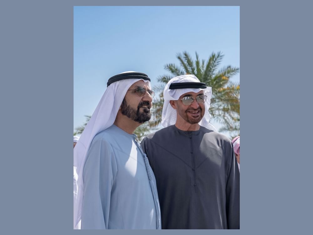 محمد بن راشد يطلق الجزء الثاني من كتاب علمتني الحياة تحت عنوان " الرسائل " 