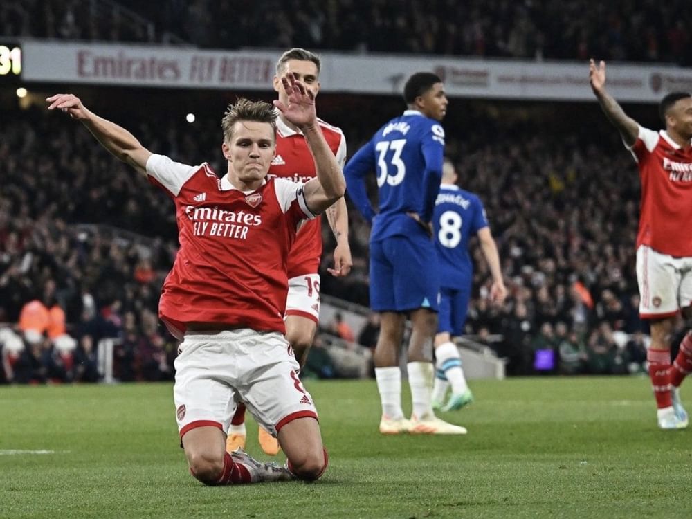 Barcelona sweep to victory, Arsenal defeat Chelsea as Everton hold United