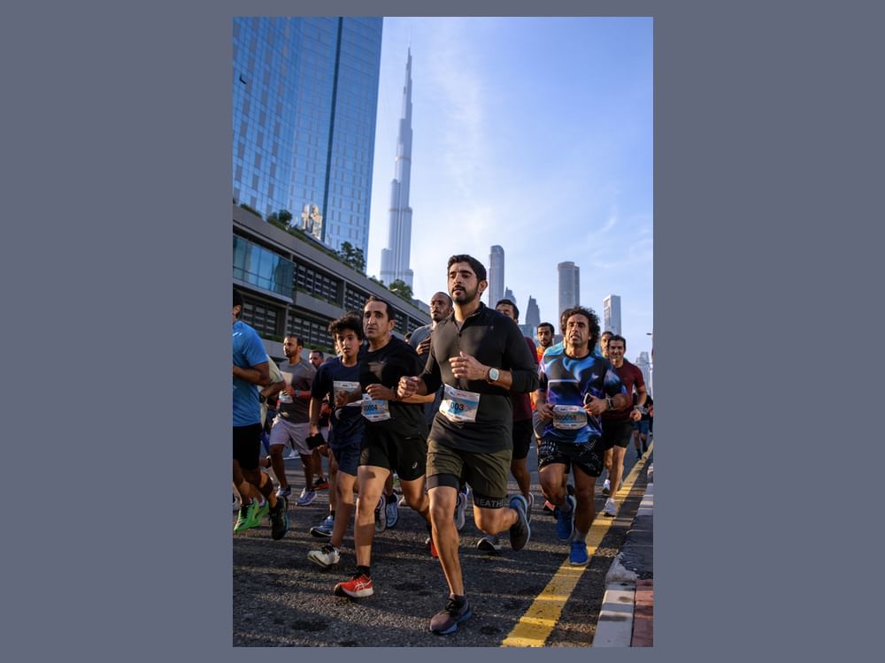 Hamdan bin Mohammed leads Dubai Run as 226,000 people take part in world's largest community fun run