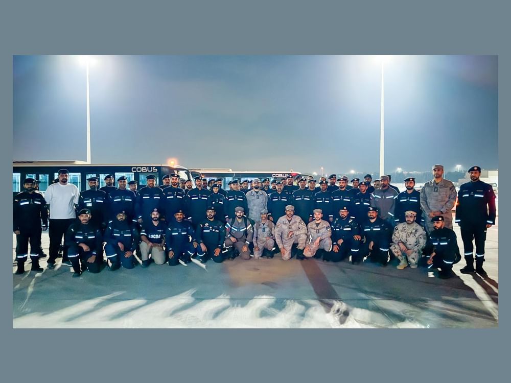 Emirados homenageiam equipe de busca e resgate por missão humanitária em Mianmar