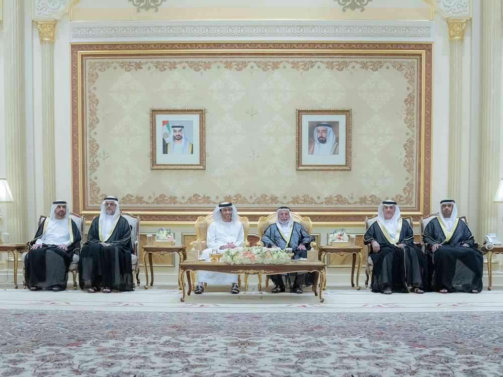 حاكم الشارقة يستقبل المهنئين بعيد الفطر السعيد في قصر البديع