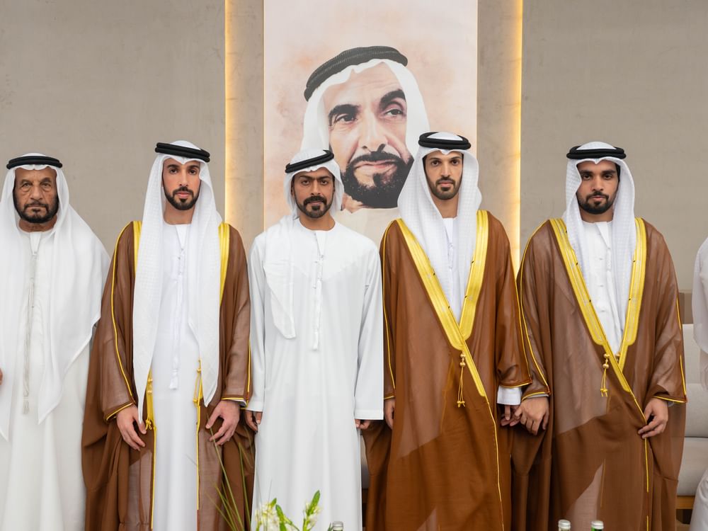 خليفة بن طحنون بن محمد يحضر حفل استقبال بمناسبة أفراح آل شريف