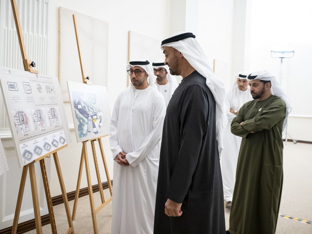 رئيس الدولة يطلع على مشروع إستاد نادي الجزيرة الجديد