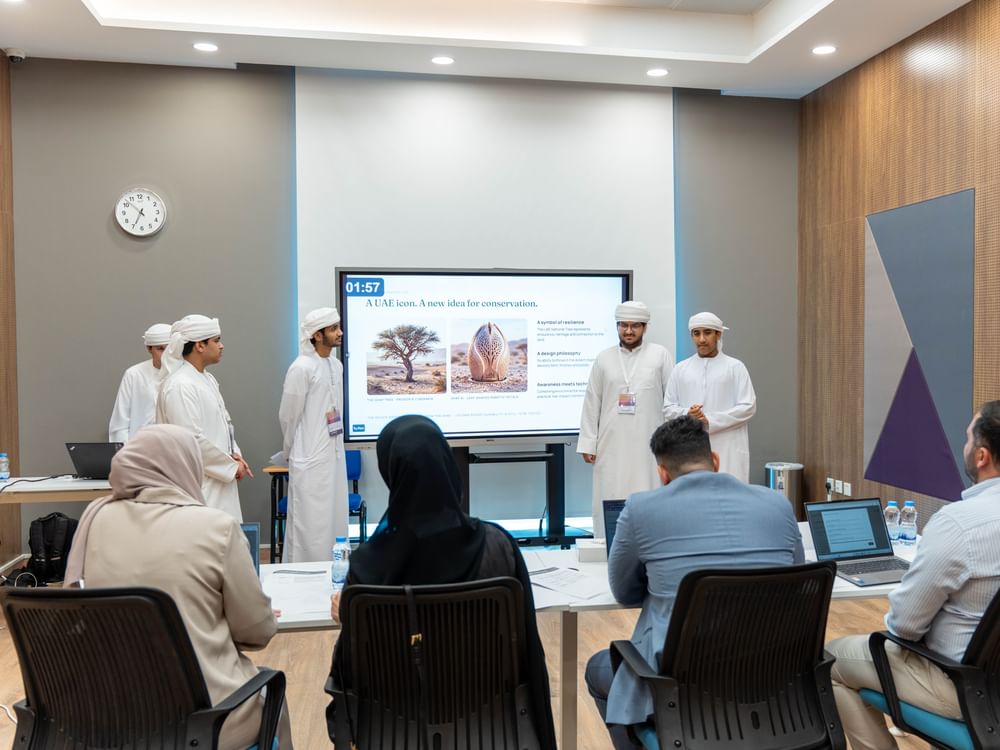 جامعة أم القيوين تختتم هاكاثون الإمارات 2026 لتعزيز الابتكار والتحول الرقمي