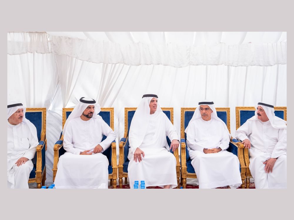سعود بن صقر يعزي في وفاة أحمد عبدالله الزعابي