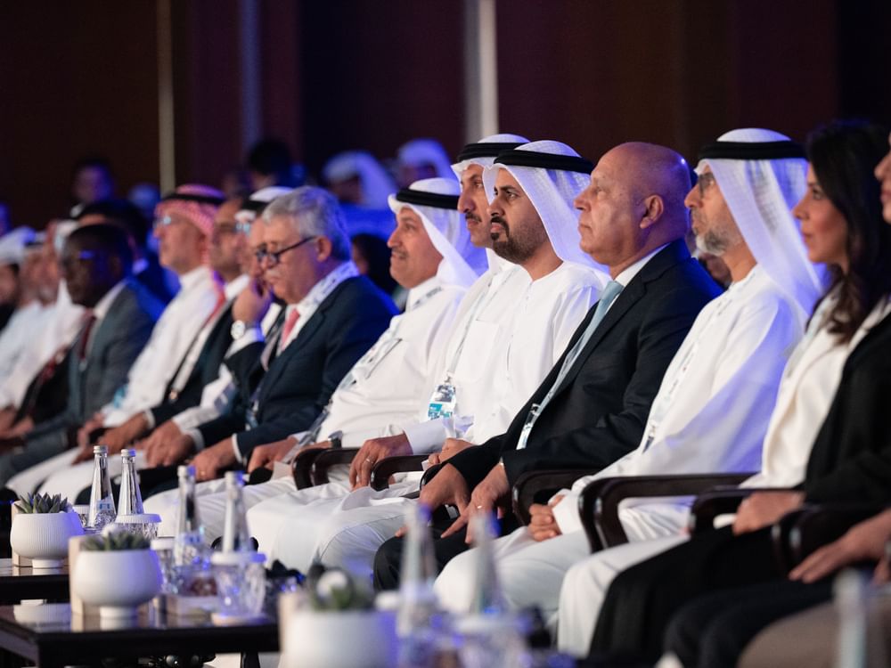 ذياب بن محمد بن زايد يفتتح المعرض والمؤتمر العالمي للسكك الحديدية والنقل والبنية التحتية "جلوبال ريل 2025"