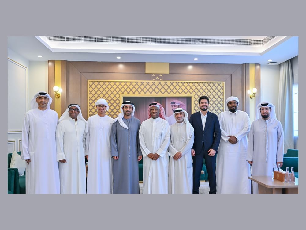 عبدالعزيز بن حميد يلتقي ضيوف "المجلس الخليجي" ويؤكد أهمية الاستثمار في المواهب الرياضية