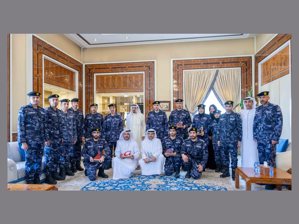 حميد بن راشد يكرّم شرطة عجمان لفوزها بـ"7" جوائز إقليمية ودولية