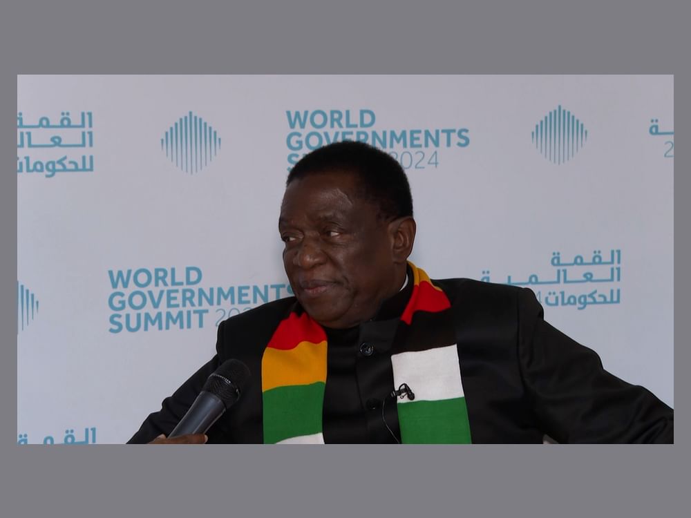 Presiden Zimbabwe : Pemerintah tidak Punya Pilihan selain Memanfaatkan Teknologi