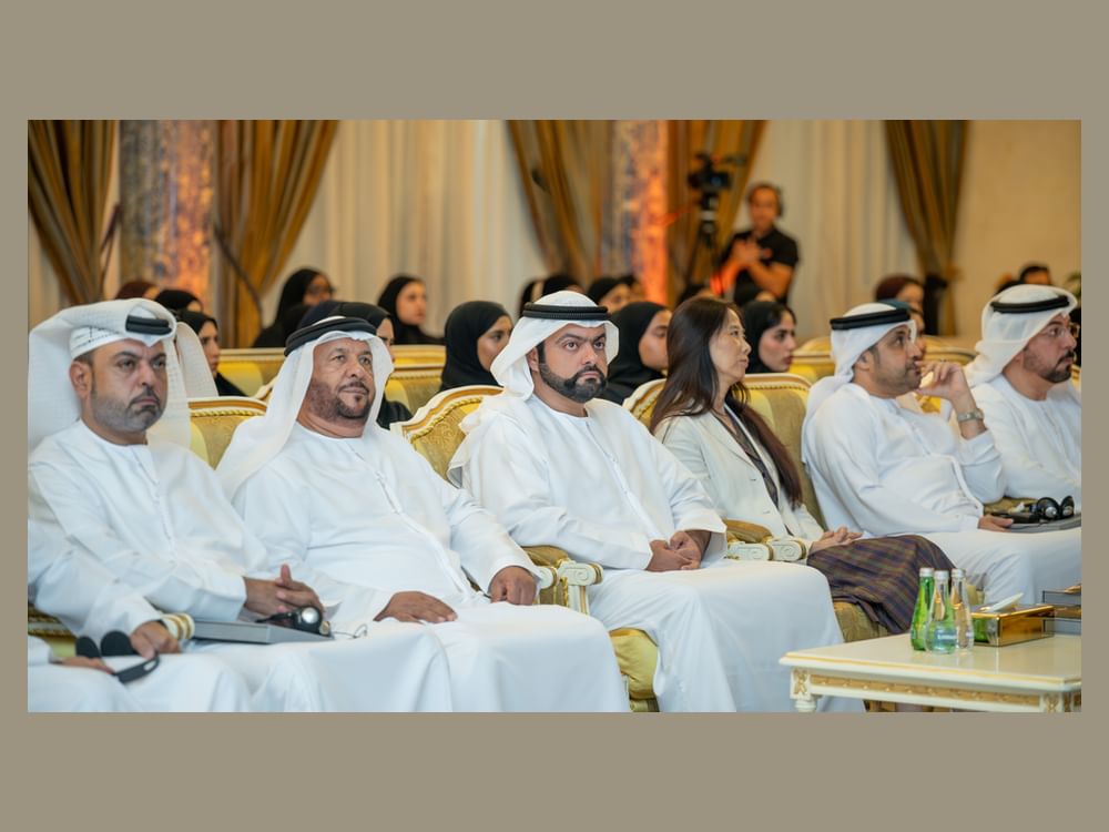 ولي عهد الفجيرة يؤكد دور المسرح في صون الذاكرة الثقافية