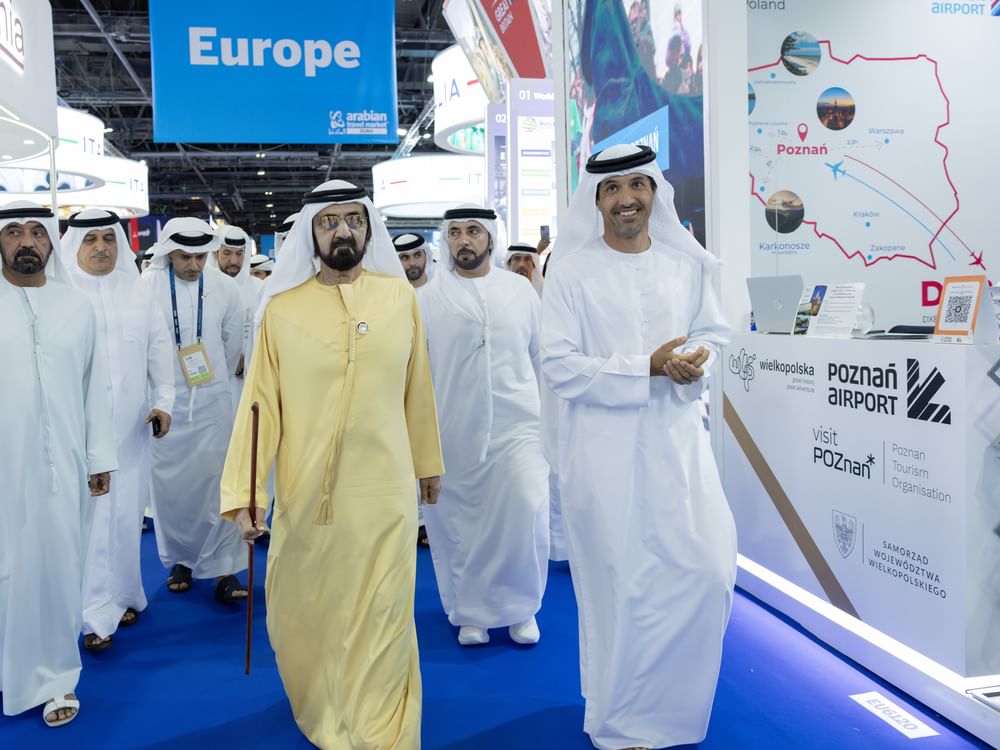 Governante de Dubai visita a Arabian Travel Market 2025